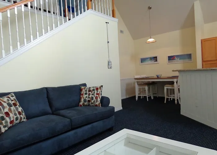 Runaway Beach Club Apartments