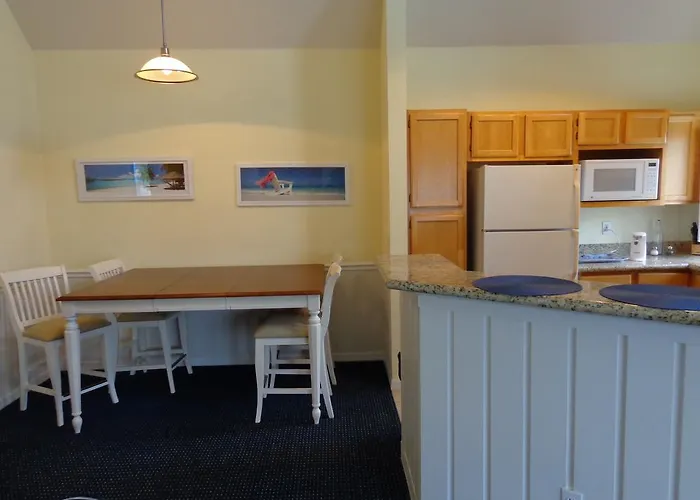 Runaway Beach Club Apartments